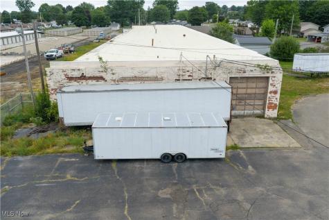 812 & 814 Kaderly Street NW New Philadelphia OH 44663