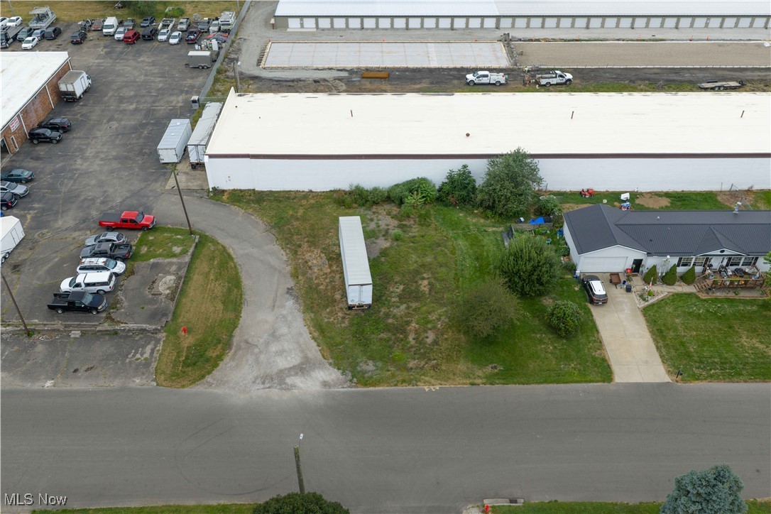 812 & 814 Kaderly Street NW New Philadelphia OH 44663