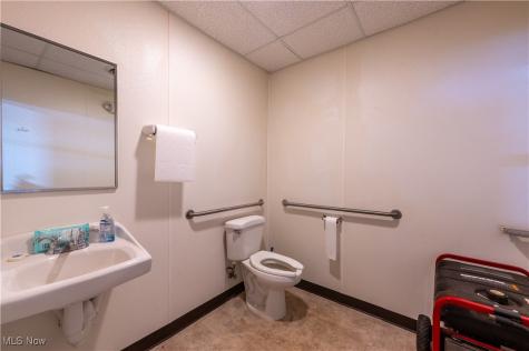 812 & 814 Kaderly Street NW New Philadelphia OH 44663