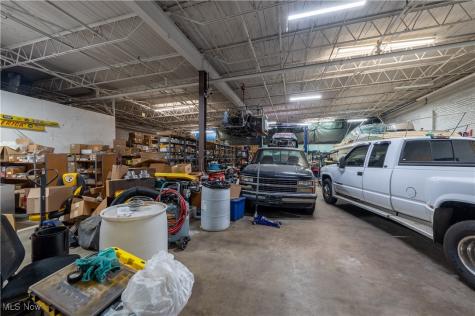 812 & 814 Kaderly Street NW New Philadelphia OH 44663