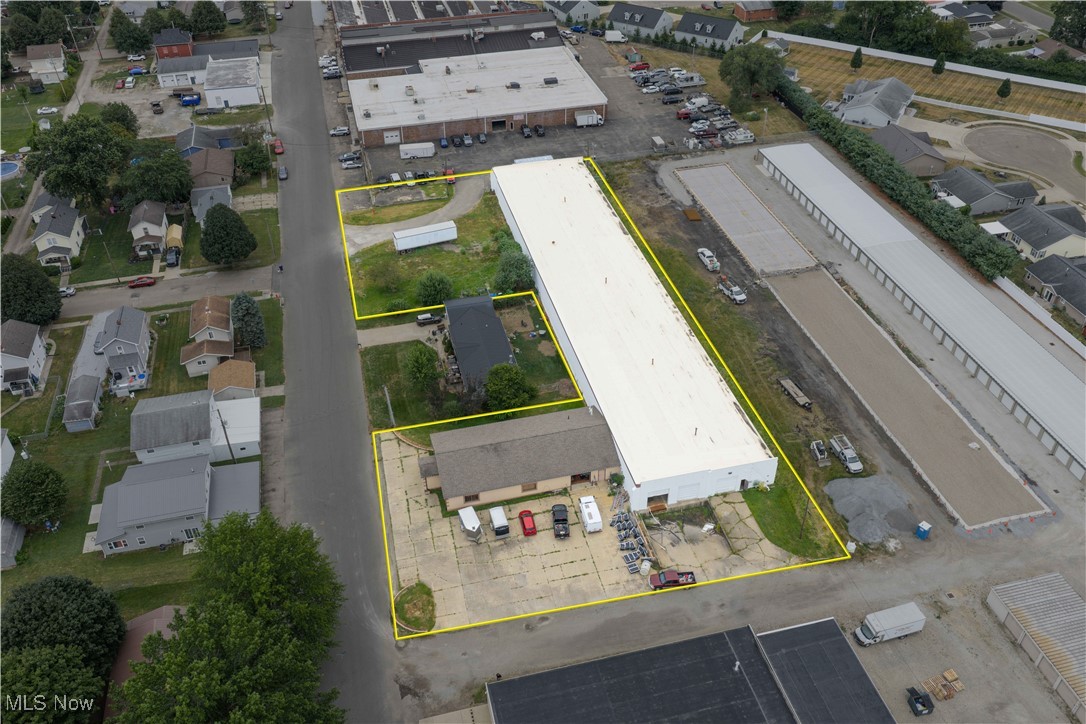 812 & 814 Kaderly Street NW New Philadelphia OH 44663