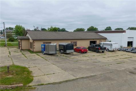 812 & 814 Kaderly Street NW New Philadelphia OH 44663