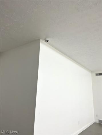 8397 Raglan Circle Warren OH 44484