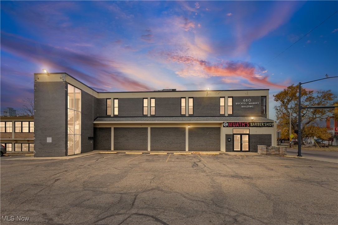 680 E Market Street Akron OH 44304