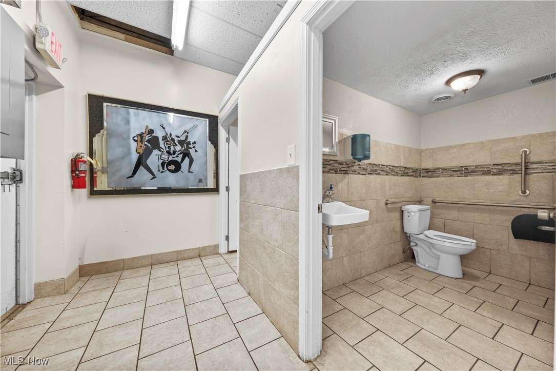 680 E Market Street Akron OH 44304