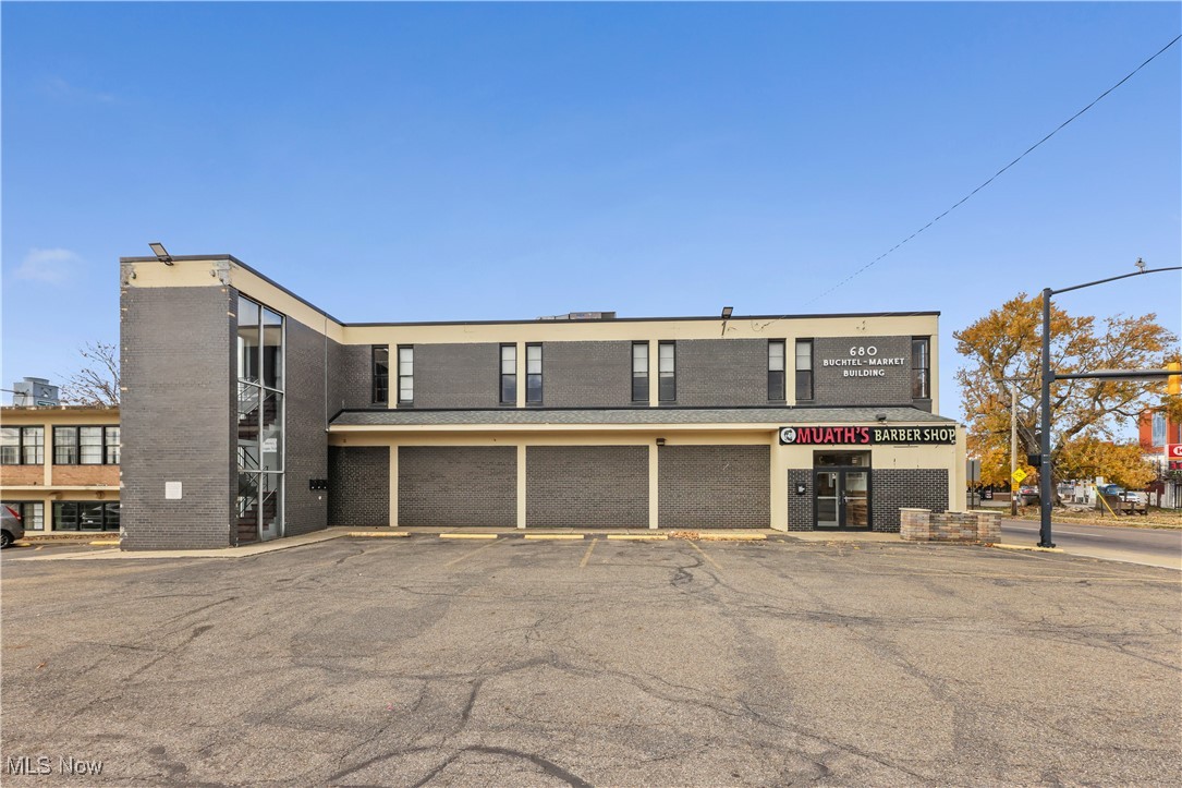 680 E Market Street Akron OH 44304