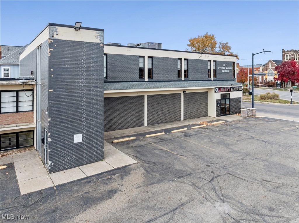 680 E Market Street Akron OH 44304