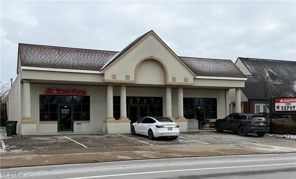 310 S Chapel Street Louisville OH 44641