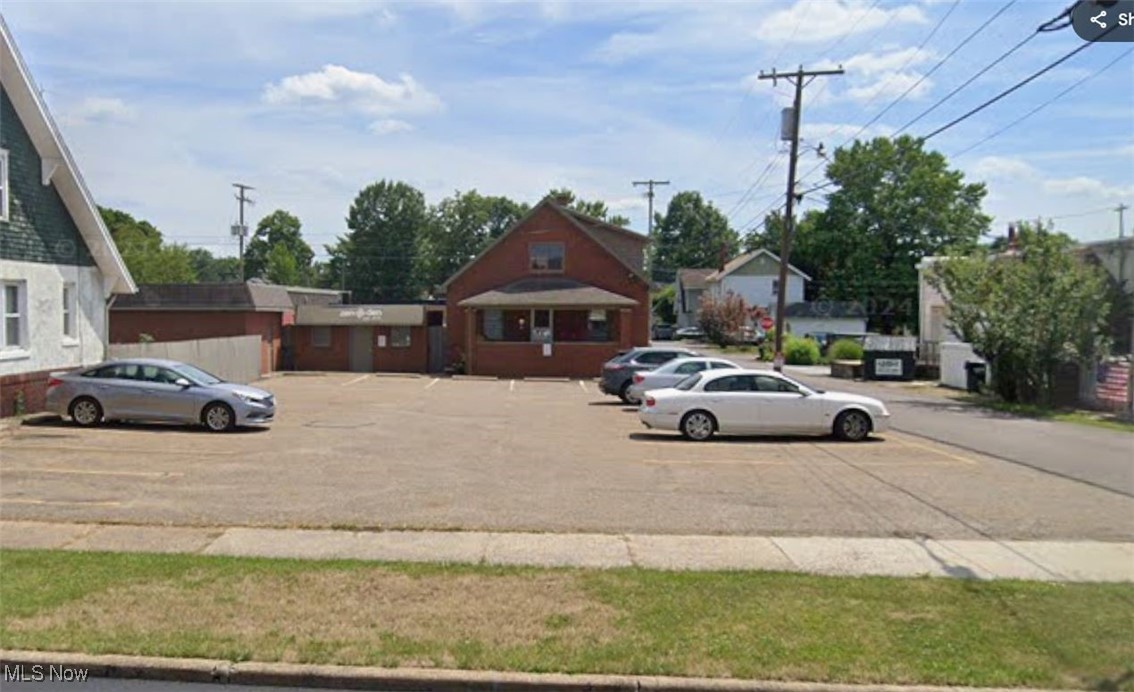 310 S Chapel Street Louisville OH 44641