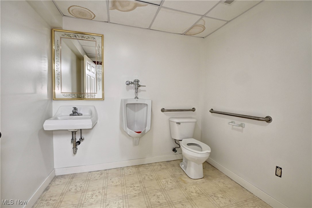 205 Main Street Sugarcreek OH 44622