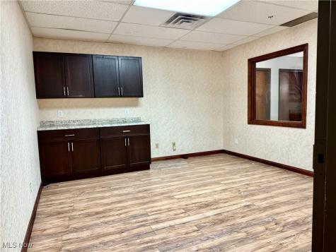 641 Lincoln Way W Massillon OH 44647