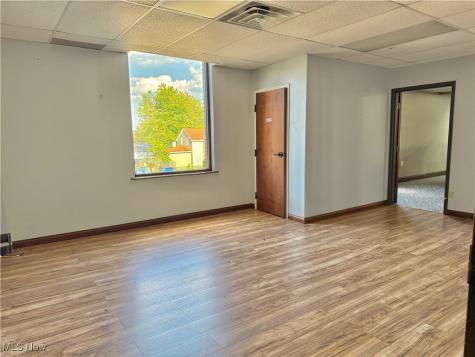 641 Lincoln Way W Massillon OH 44647