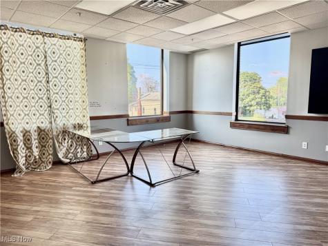 641 Lincoln Way W Massillon OH 44647