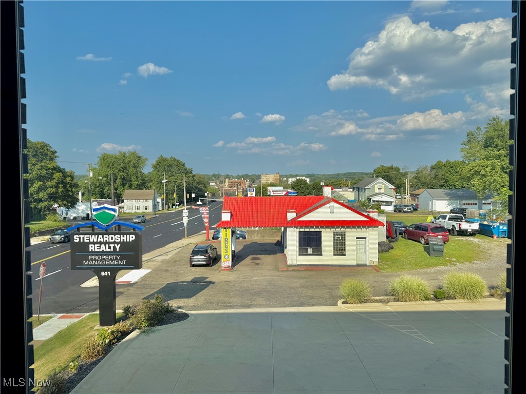 641 Lincoln Way W Massillon OH 44647