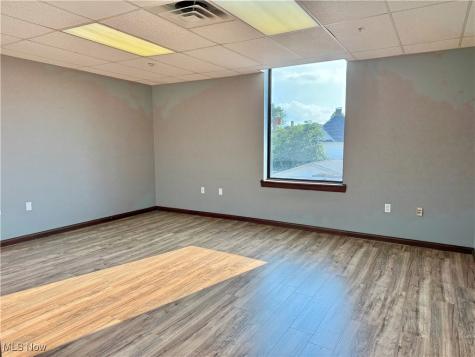 641 Lincoln Way W Massillon OH 44647