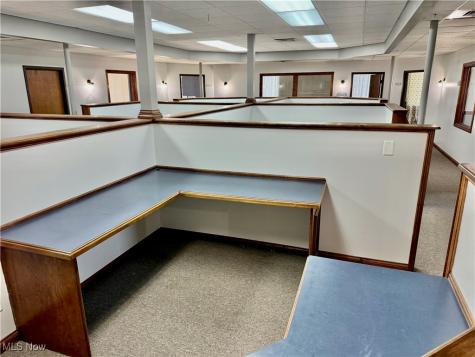 641 Lincoln Way W Massillon OH 44647