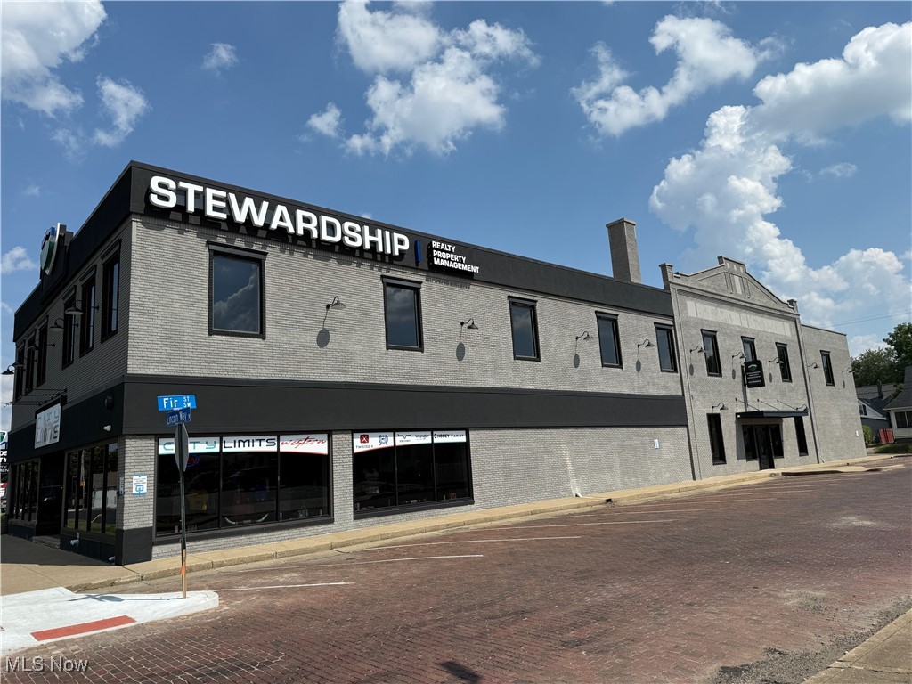 641 Lincoln Way W Massillon OH 44647