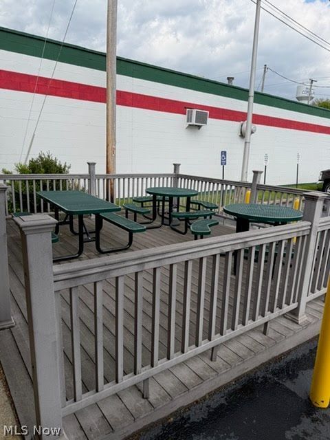 160 S High Street Cortland OH 44410