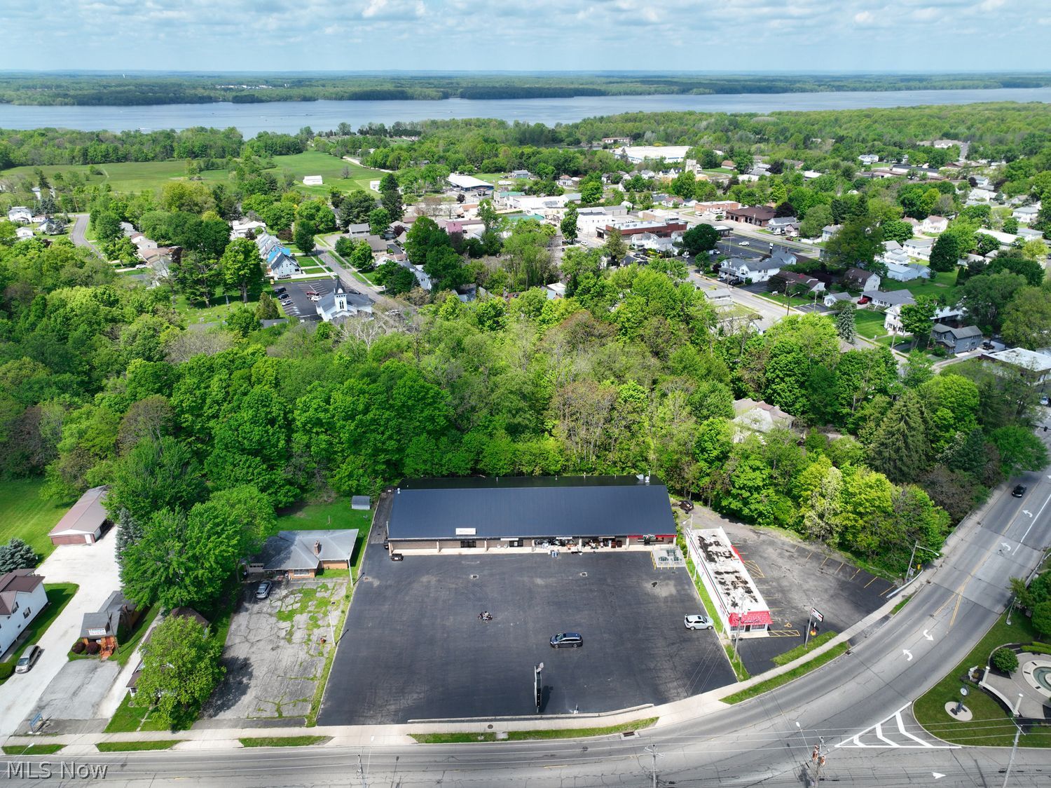 160 S High Street Cortland OH 44410