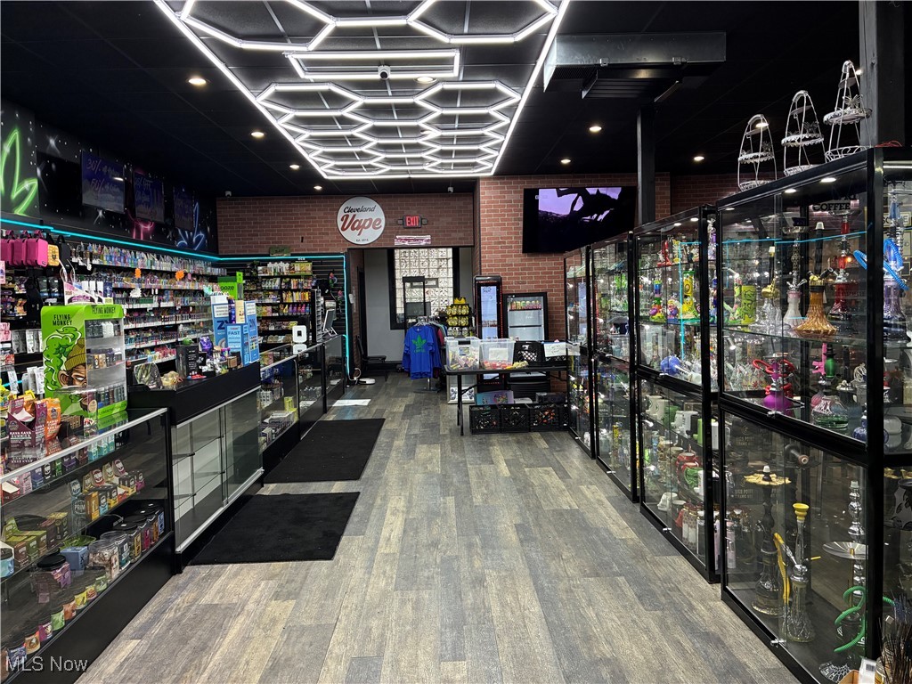 17114 Detroit Avenue Lakewood OH 44107