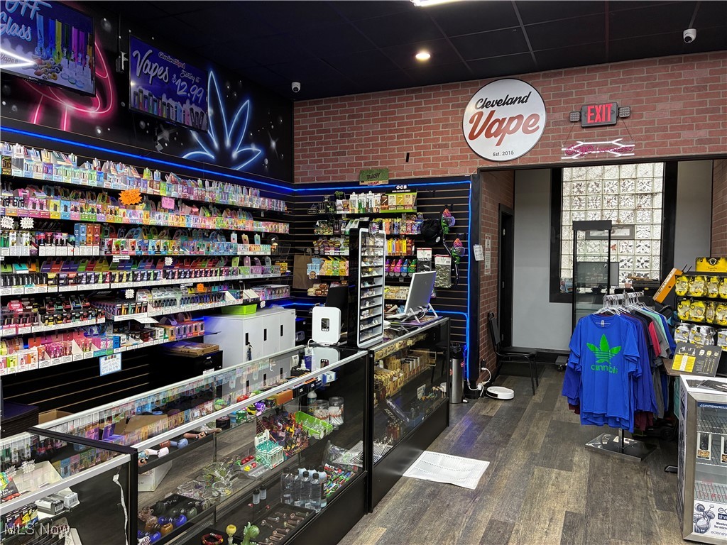 17114 Detroit Avenue Lakewood OH 44107
