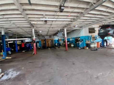 6950 Brecksville Road Brecksville OH 44131