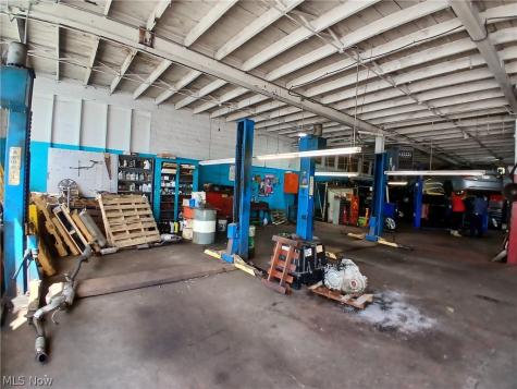 6950 Brecksville Road Brecksville OH 44131