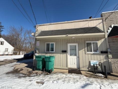 16133 Broadway Avenue Maple Heights OH 44137