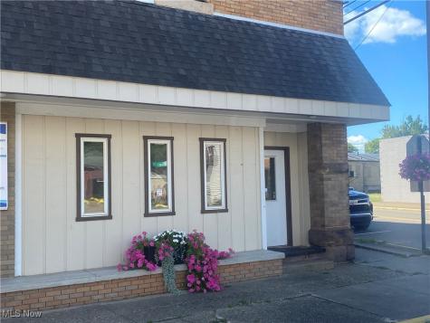 223 1/2 W Main Street Newcomerstown OH 43832