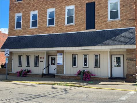 223 1/2 W Main Street Newcomerstown OH 43832