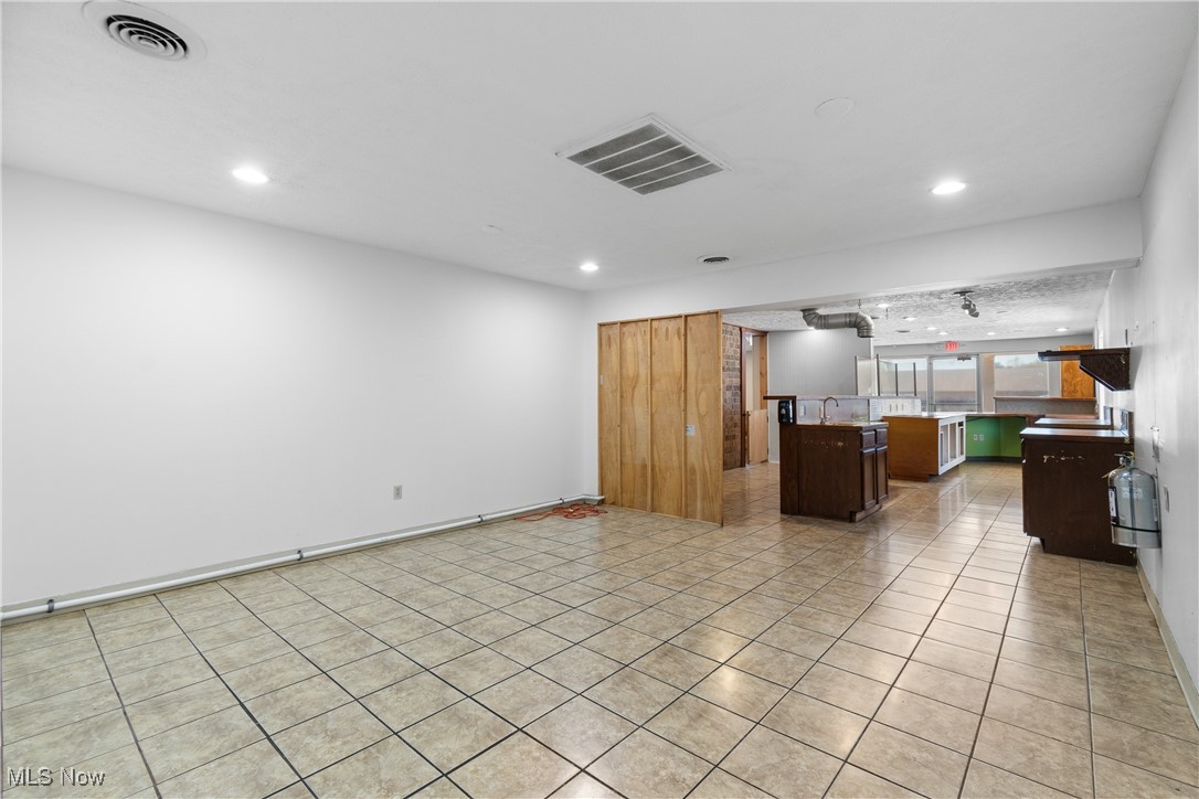 2378 Locust Street S Canal Fulton OH 44614