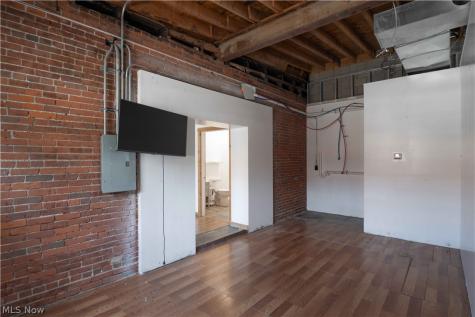 3849 Lakeside Avenue Cleveland OH 44114