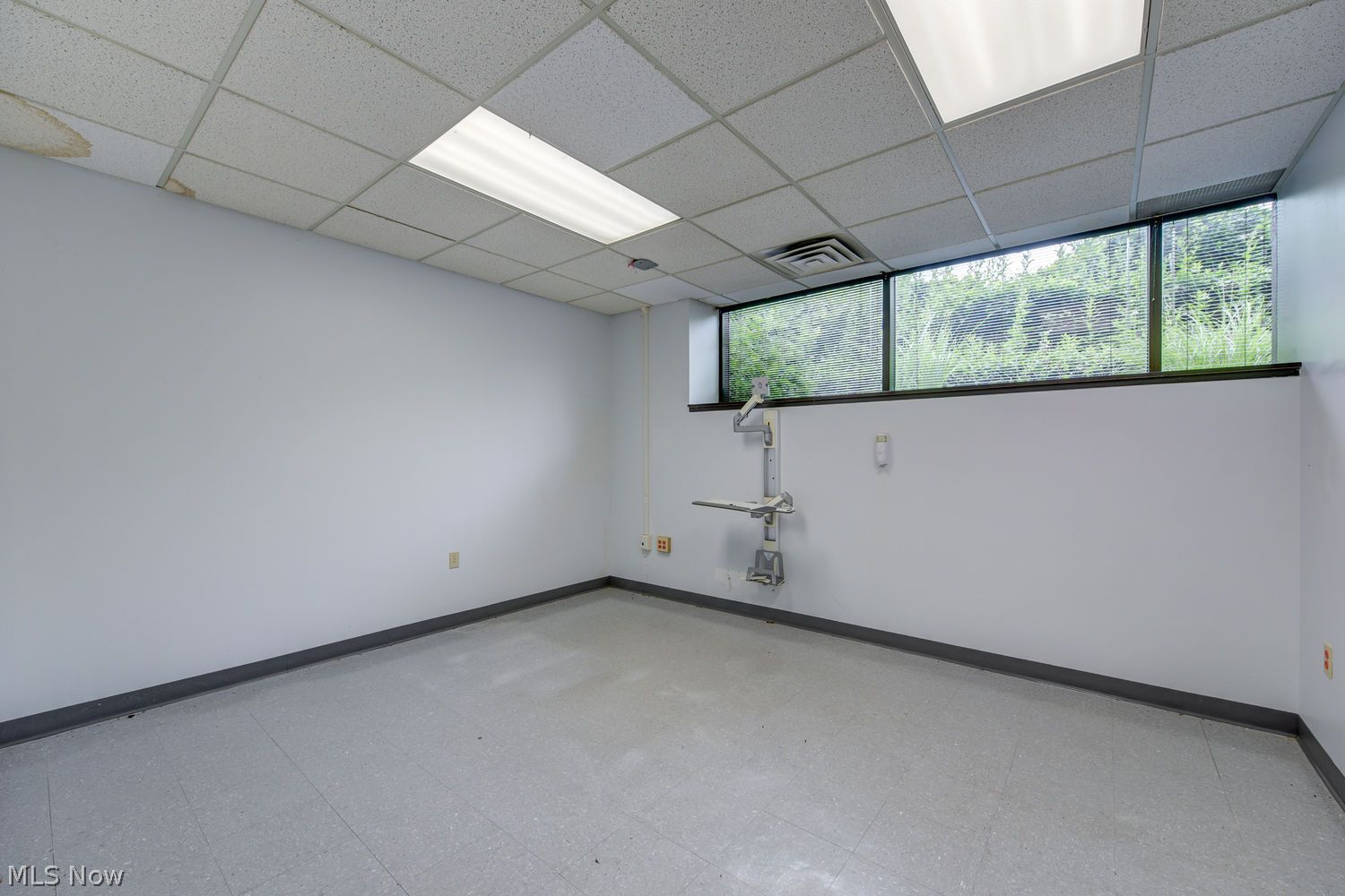 21245 Lorain Road Fairview Park OH 44126