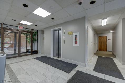 21245 Lorain Road Fairview Park OH 44126
