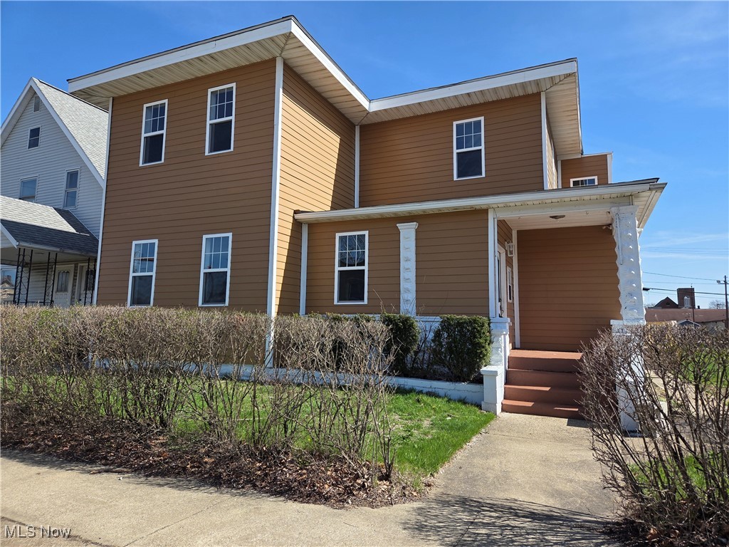 327 N Tuscarawas Avenue Dover OH 44622
