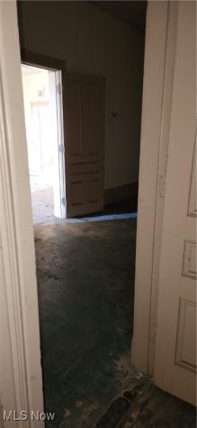 17 W Main Street Geneva OH 44041