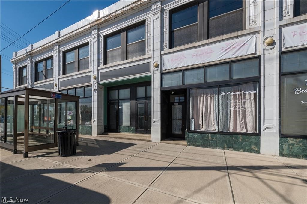2082 W 65th Cleveland OH 44102