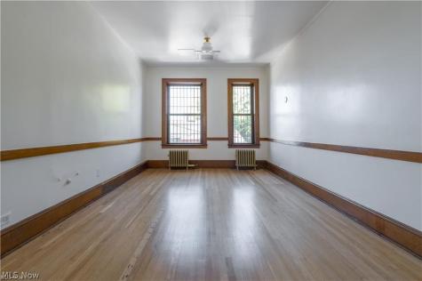 2082 W 65th Cleveland OH 44102
