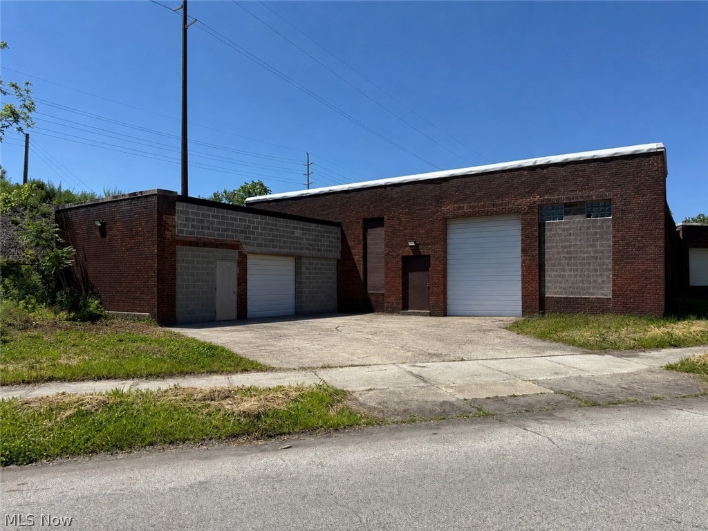 1766 E 133rd Street East Cleveland OH 44112
