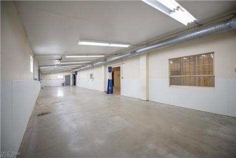 4043 Beck Avenue Louisville OH 44641