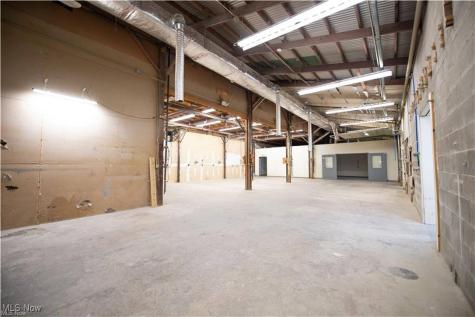 4043 Beck Avenue Louisville OH 44641