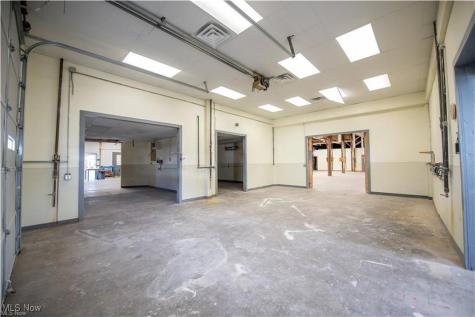 4043 Beck Avenue Louisville OH 44641