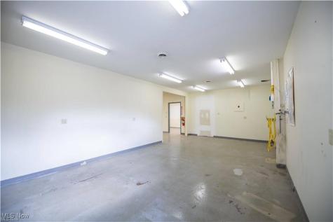 4043 Beck Avenue Louisville OH 44641