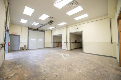 4043 Beck Avenue Louisville OH 44641