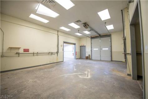 4043 Beck Avenue Louisville OH 44641