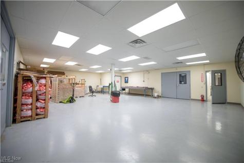 4043 Beck Avenue Louisville OH 44641