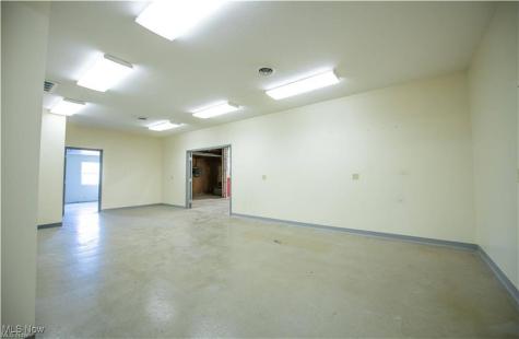 4043 Beck Avenue Louisville OH 44641