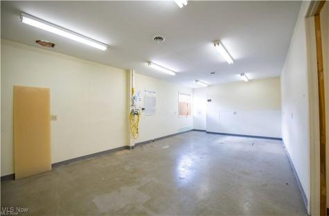 4043 Beck Avenue Louisville OH 44641