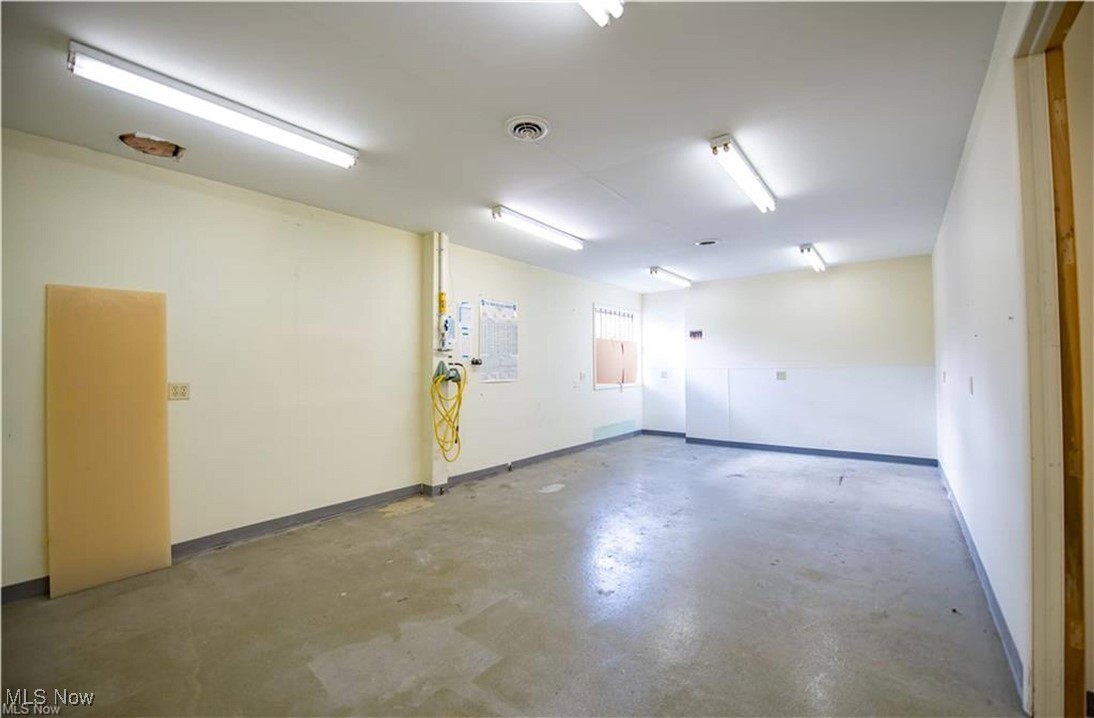 4043 Beck Avenue Louisville OH 44641