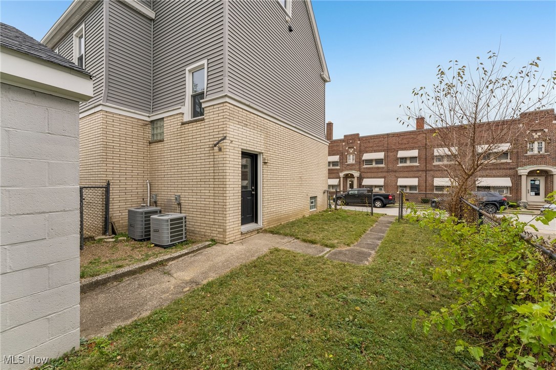 18215 Detroit Avenue Lakewood OH 44107